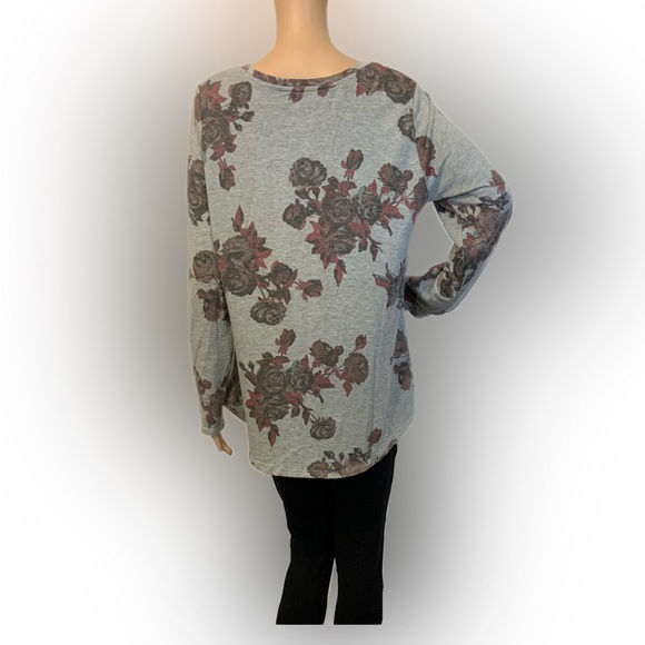 BOGO: Fred David Floral Blouse - Picture 2 of 5